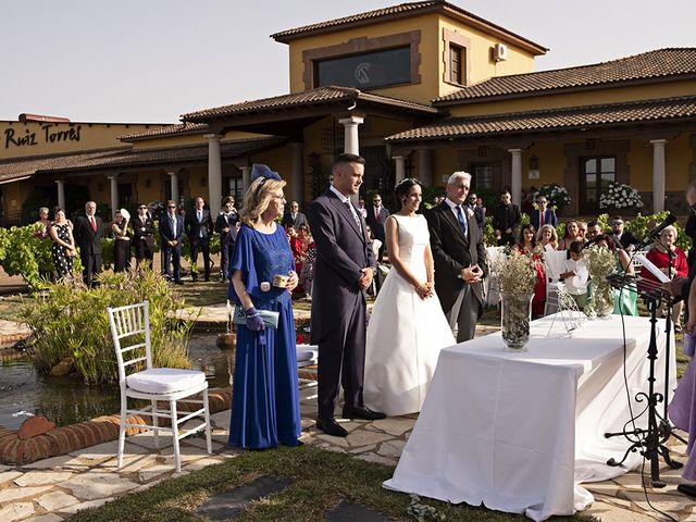 La boda de Ana y Alberto en Cañamero, Cáceres 16