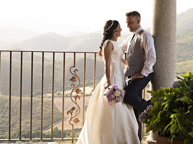 La boda de Ana y Alberto en Cañamero, Cáceres 24