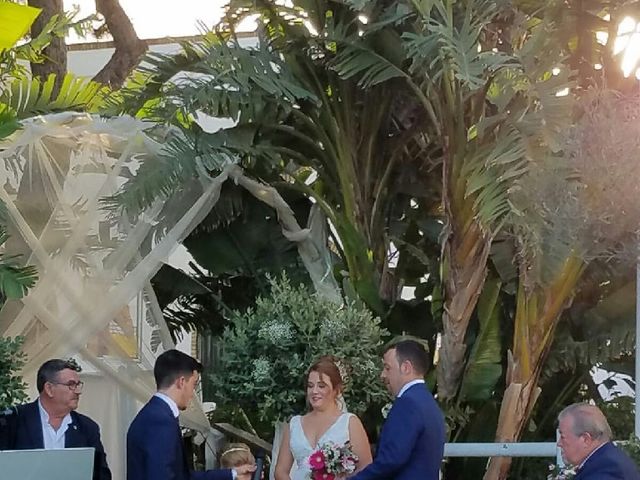 La boda de Jonathan y Laura  en Chiclana De La Frontera, Cádiz 6