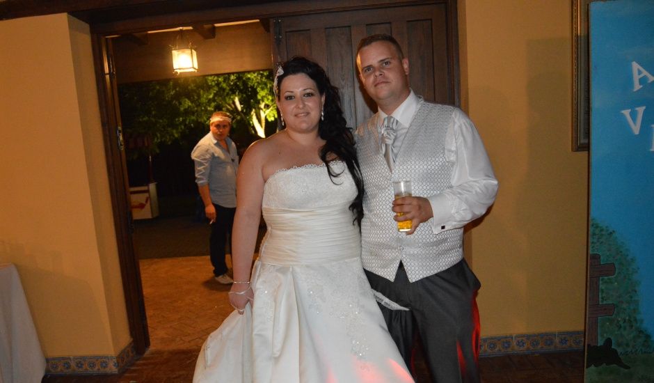 La boda de Antonio y Veronica en Estación Ferrea De San Roque, Cádiz