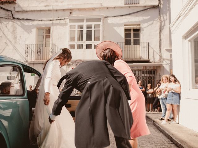 La boda de David y Naiara en Bolonia, Cádiz 31