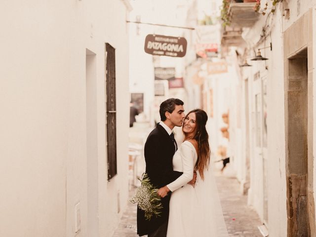 La boda de David y Naiara en Bolonia, Cádiz 56