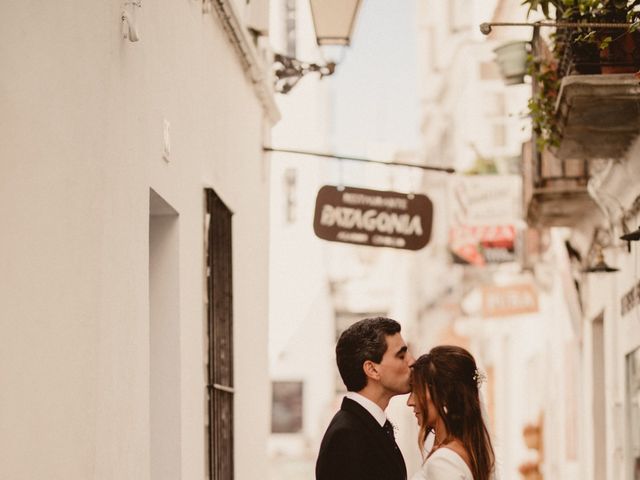 La boda de David y Naiara en Bolonia, Cádiz 59