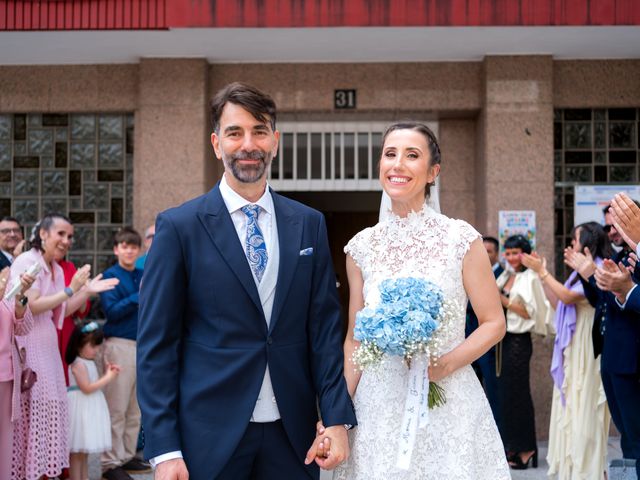 La boda de Javier y Mónica en Oviedo, Asturias 42