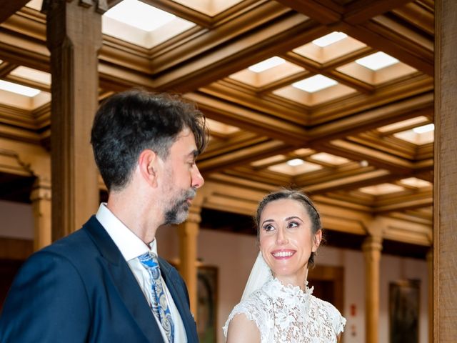 La boda de Javier y Mónica en Oviedo, Asturias 54