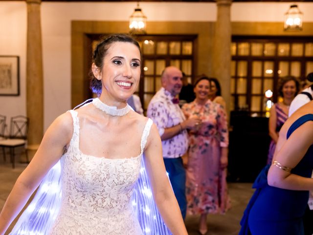 La boda de Javier y Mónica en Oviedo, Asturias 86