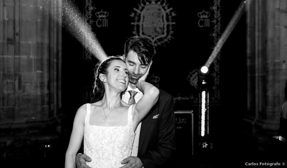 La boda de Javier y Mónica en Oviedo, Asturias
