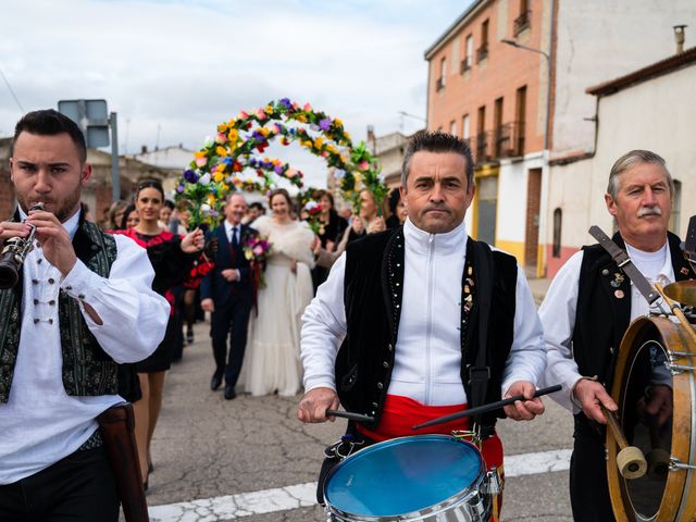 La boda de Charly y Natalia en Pedrajas De San Esteban, Valladolid 19