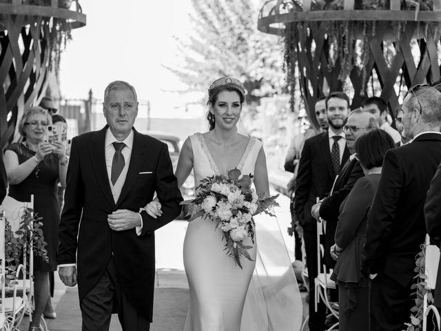 La boda de Marta y Manuel en Ballesteros De Calatrava, Ciudad Real 46