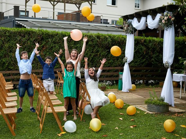 La boda de Ivan y Itziar en Hondarribia, Guipúzcoa 24