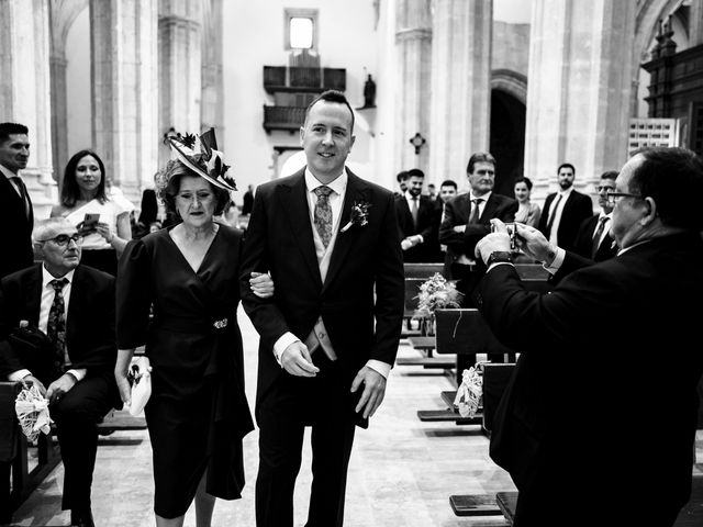 La boda de Julio y Julia en Casas De Los Pinos, Cuenca 21