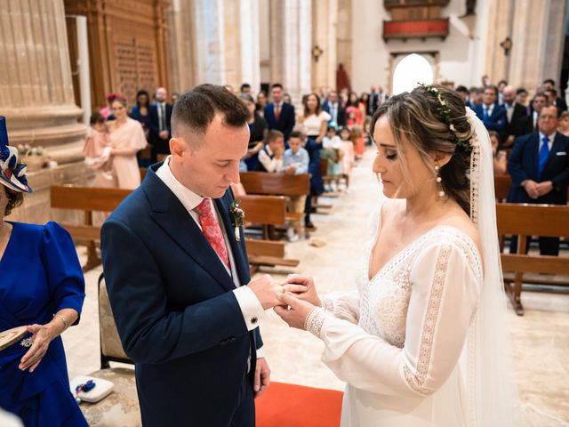 La boda de Julio y Julia en Casas De Los Pinos, Cuenca 28