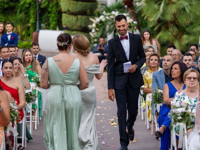 La boda de Ana y Salva en El Puig, Valencia 20
