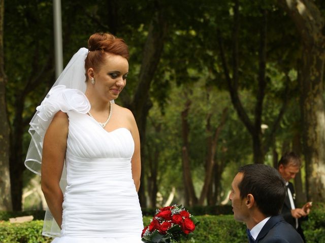 La boda de Loredana y Grigoras en La Roda, Albacete 21