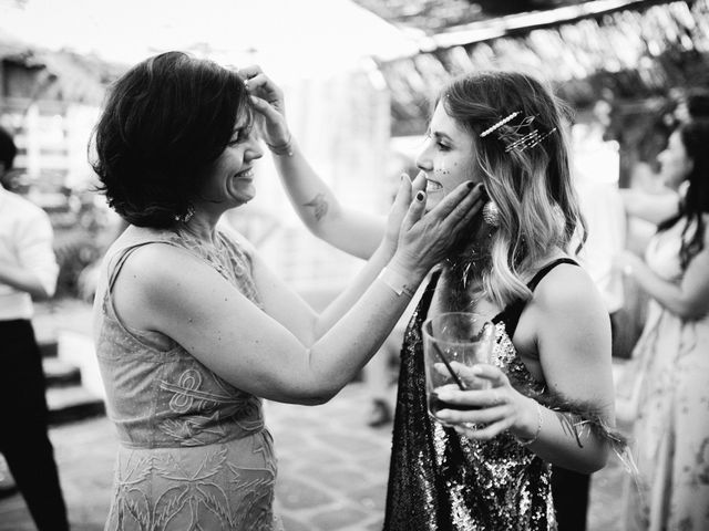 La boda de Fon y Julia en Vigo, Pontevedra 278