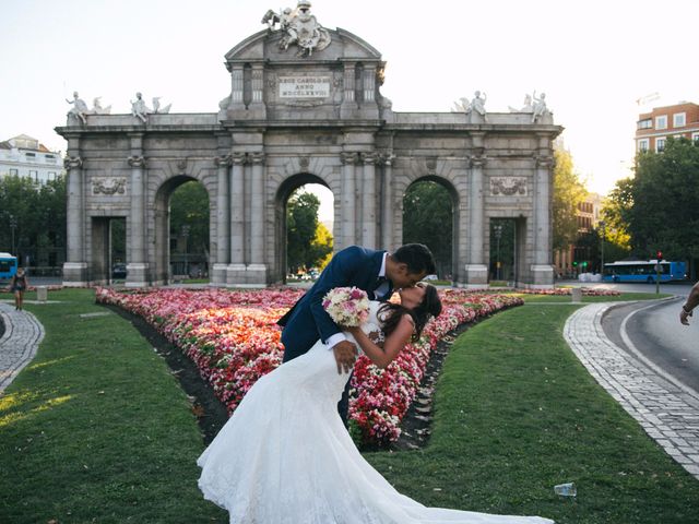 La boda de Carlos y Estela en Valdemorillo, Madrid 1