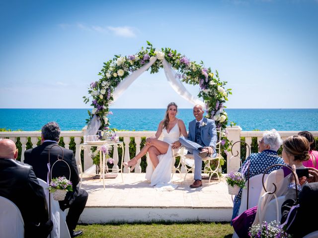 La boda de Michel y Miriam en Vilanova I La Geltru, Barcelona 28