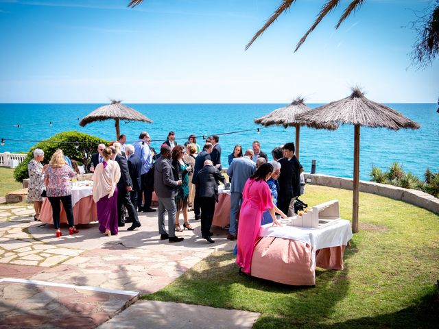 La boda de Michel y Miriam en Vilanova I La Geltru, Barcelona 48