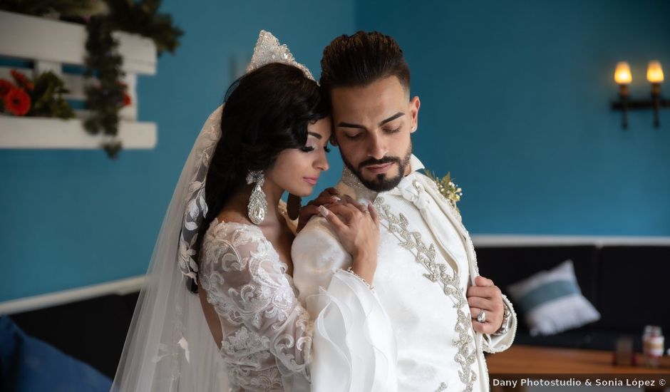 La boda de Amara y Antonio en Almería, Almería