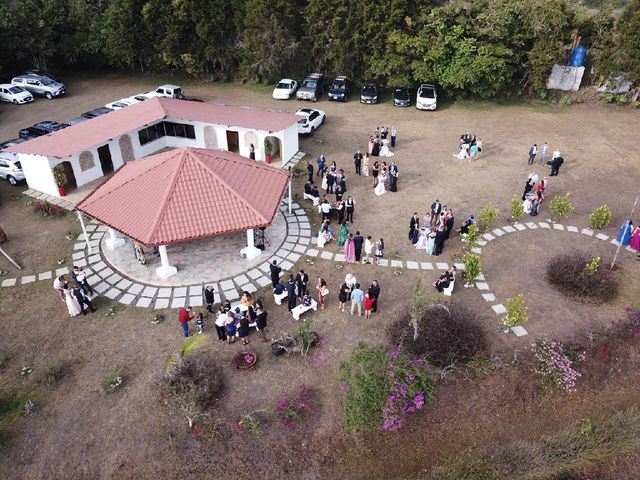 La boda de Jean Carlo y Noelia en Ciudad San Ramon, Madrid 13