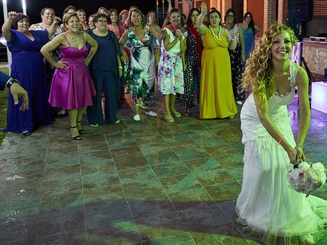 La boda de Alberto y Rocío en La Torre De Esteban Hambran, Toledo 31