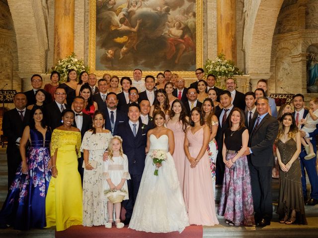 La boda de Cesar Loo y Lourdes González  en Toledo, Toledo 16