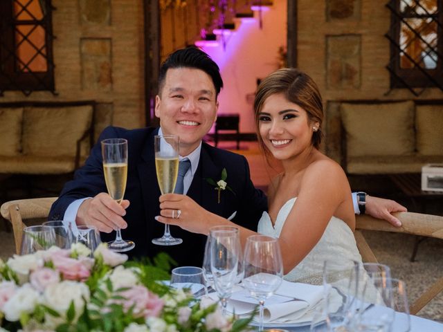 La boda de Cesar Loo y Lourdes González  en Toledo, Toledo 36