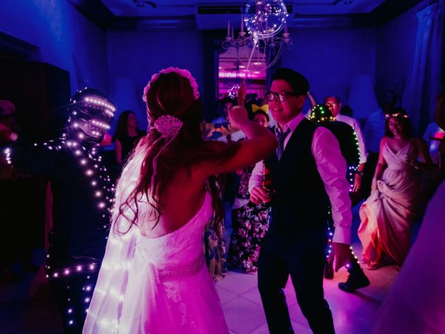 La boda de Cesar Loo y Lourdes González  en Toledo, Toledo 41