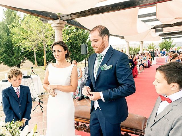 La boda de David y Virginia en Tornadizos De Avila, Ávila 64