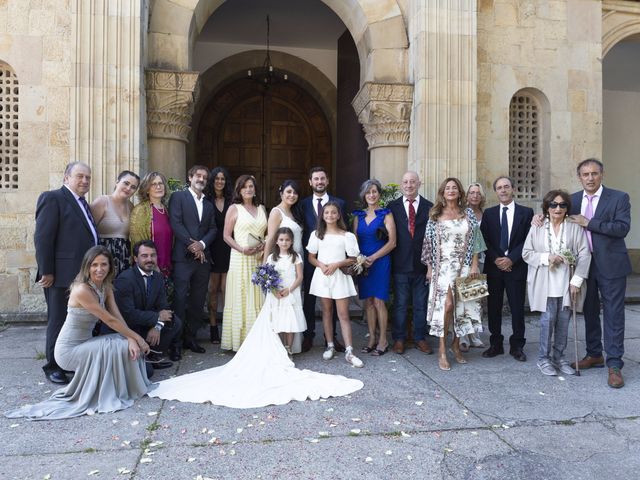 La boda de Julián y Natalie en Gijón, Asturias 2