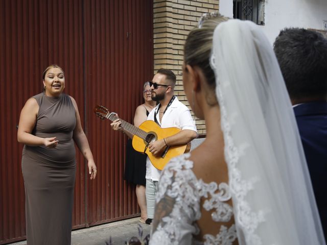 La boda de Fernando y Ana María  en Sevilla, Sevilla 17