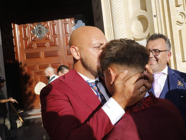 La boda de Fernando y Ana María  en Sevilla, Sevilla 37