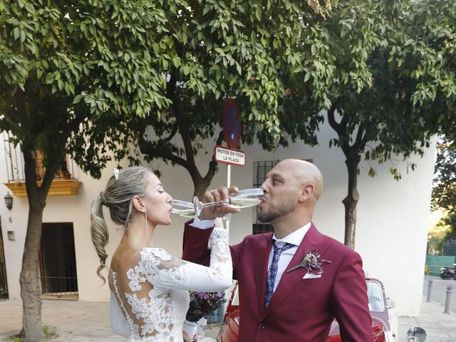 La boda de Fernando y Ana María  en Sevilla, Sevilla 40