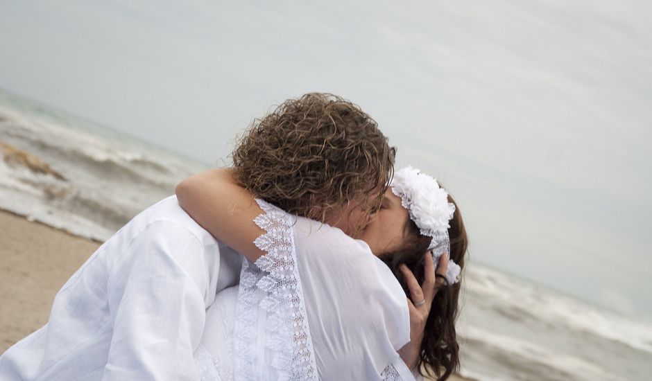 La boda de Carlos y Pilar en L' Ametlla De Mar, Tarragona