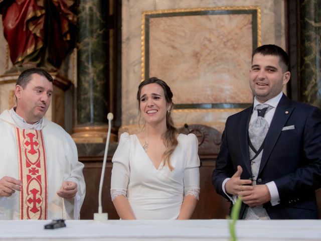 La boda de Diego y Maitane en Espinosa De Los Monteros, Burgos 24