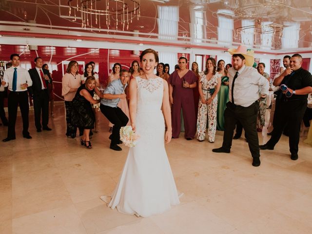 La boda de Miguel y Bárbara en Candas, Asturias 14