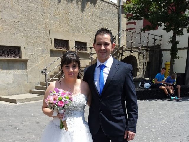 La boda de Vane y Enrique en Olot, Girona 2