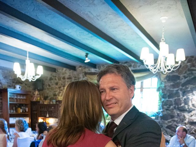 La boda de Amaia y Merino en Elgoibar, Guipúzcoa 236