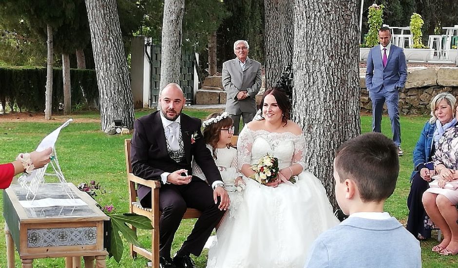 La boda de Valentin y Ainhoa en Chiva, Valencia