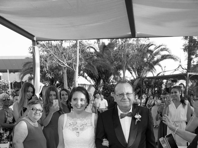 La boda de Fernando y Patricia en Alzira, Valencia 33