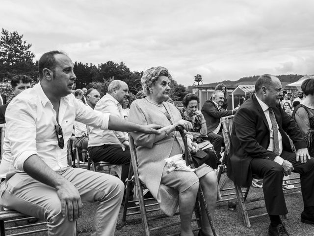 La boda de Raúl y Leire en Lezama, Álava 19