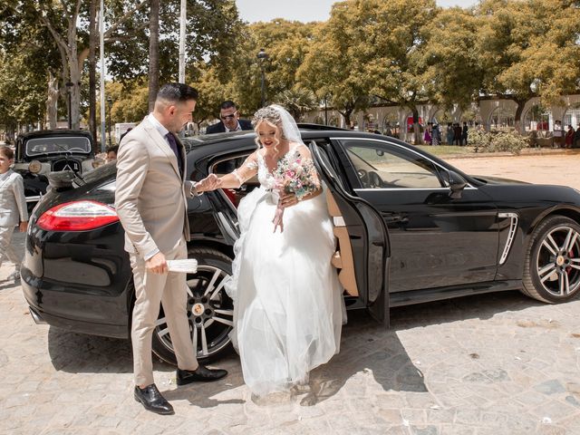 La boda de Fernando y Rocío en Alcala De Guadaira, Sevilla 32