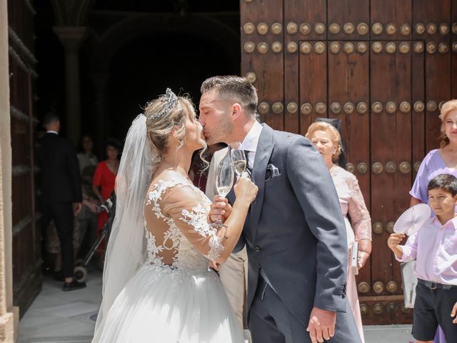 La boda de Fernando y Rocío en Alcala De Guadaira, Sevilla 48