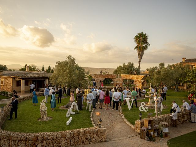 La boda de Víctor y Desireé en Campos, Islas Baleares 98