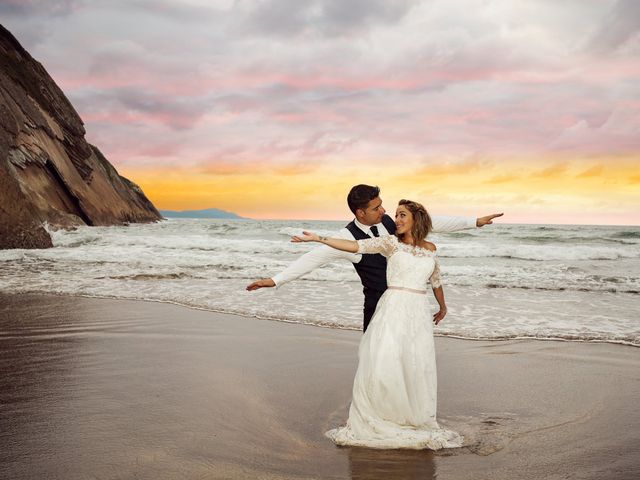 La boda de Alberto y Naiara en Vitoria-gasteiz, Álava 2