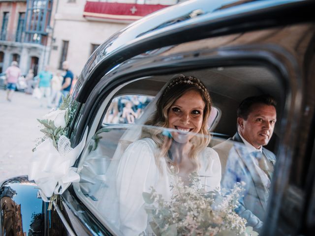 La boda de Juan y Tania en Oviedo, Asturias 52