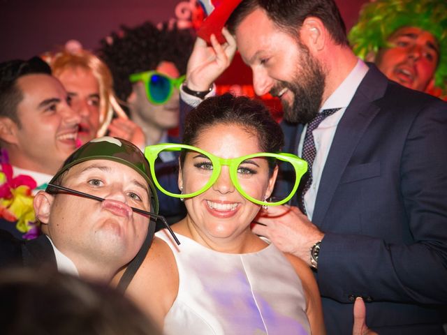 La boda de Miguel y Isabel en Málaga, Málaga 20