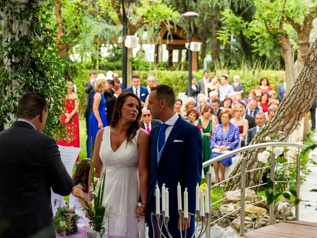 La boda de Álvaro y Esmeralda en Madrid, Madrid 17