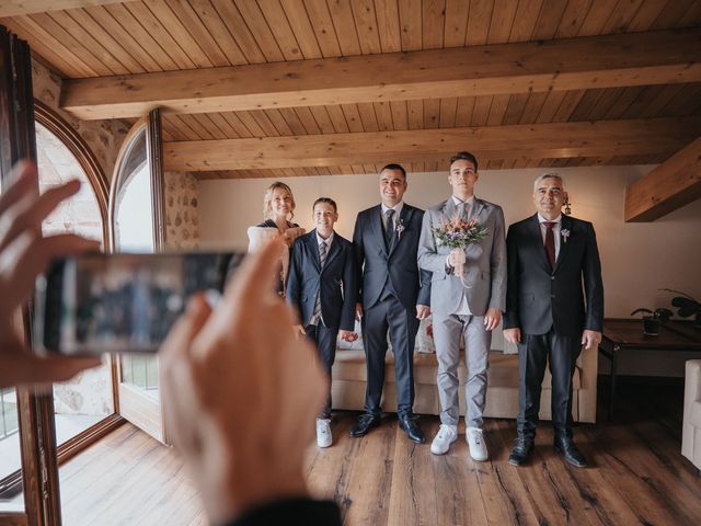 La boda de Joan y Anna en Montmajor, Barcelona 11