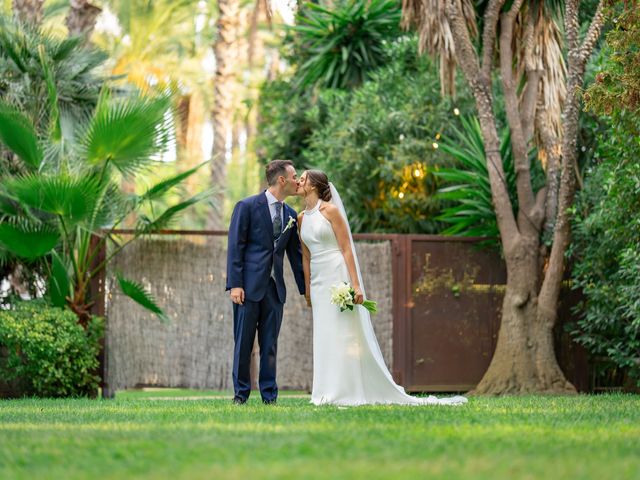La boda de Alex y Nadia en Sant Vicenç De Montalt, Barcelona 23